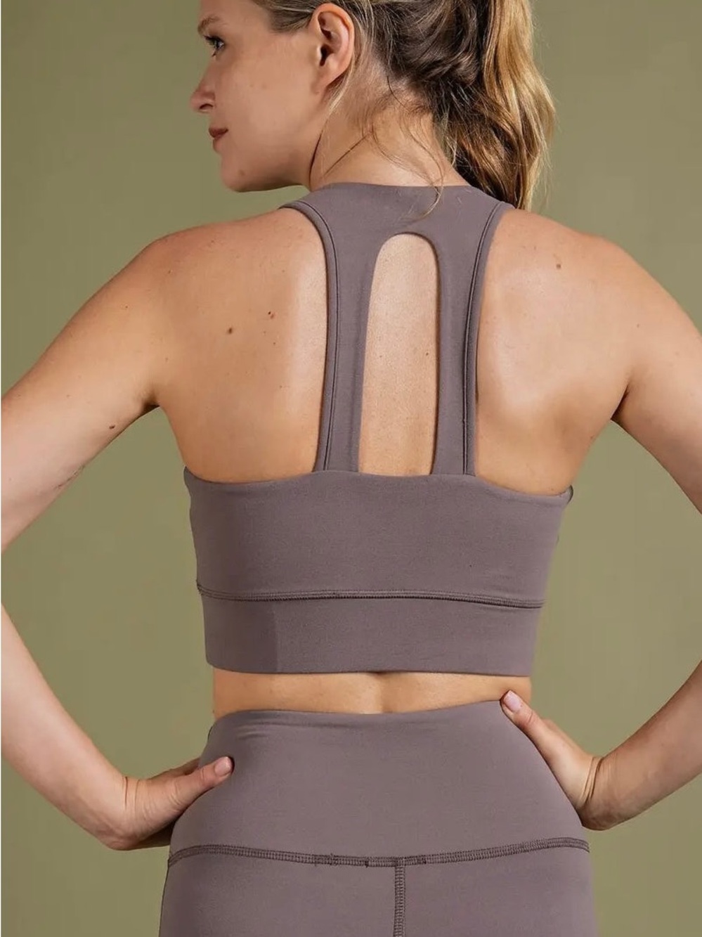 NWT Women's Gray Sports Bra - Seamless Support Crop Large